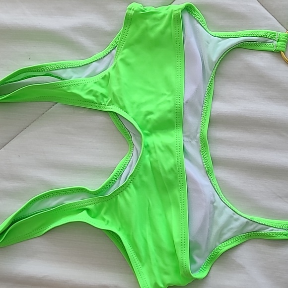 Two Tone Green Swimsuit - Picture 6 of 8